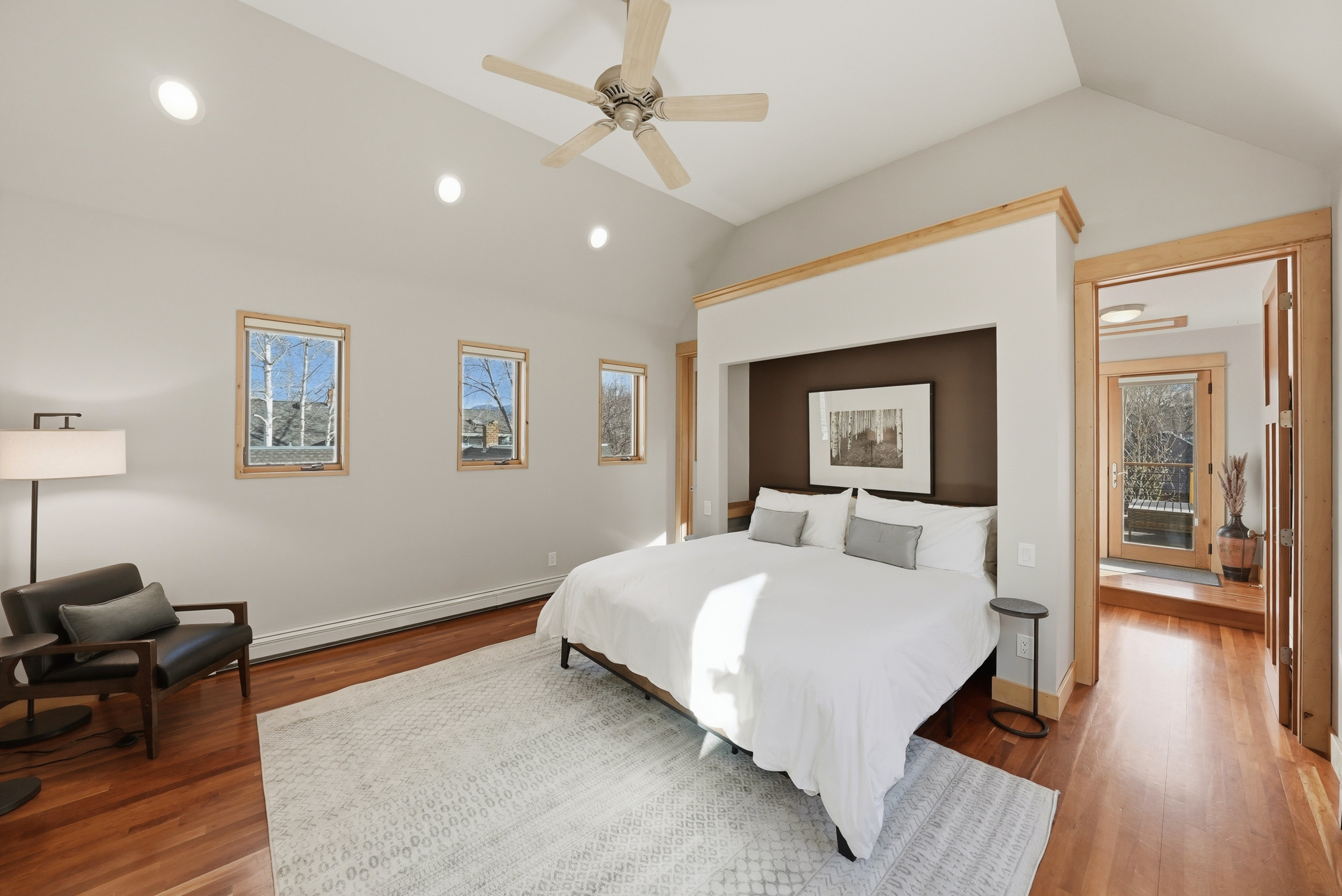 309 N Black Ave - 2nd Floor