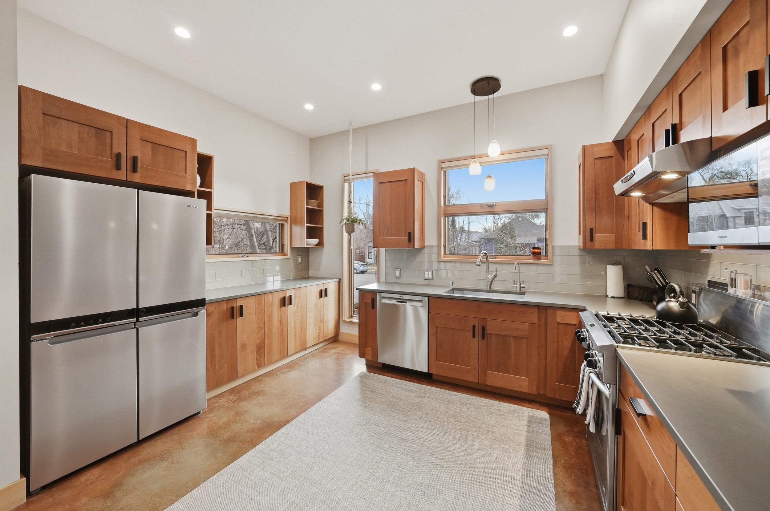309 N Black - Main Level